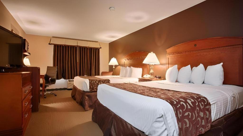 Best Western Manhattan Inn Exterior foto